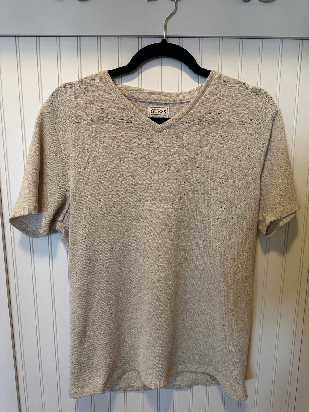 GUESS Short Sleeve V-Neck Tee in Beige